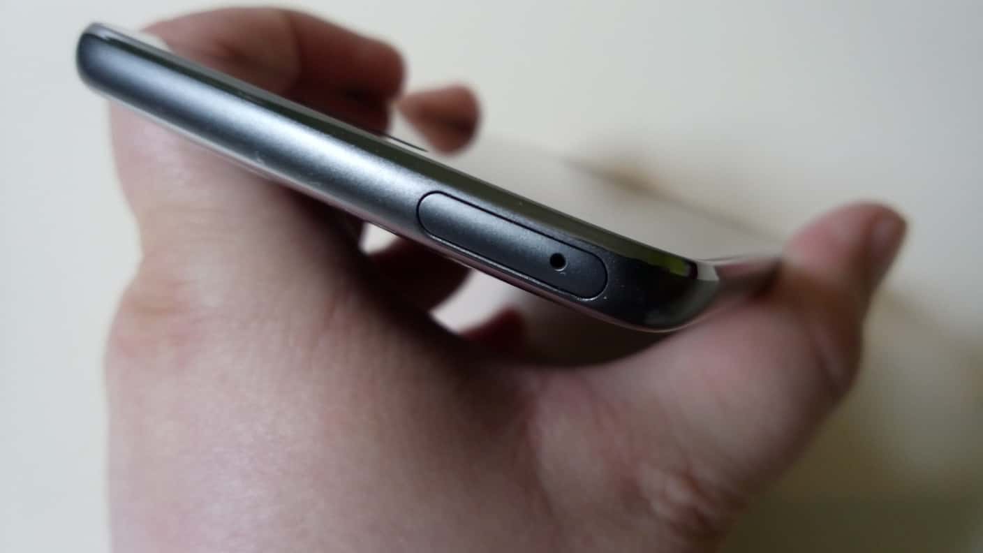 Moto G5 Plus zvrchu