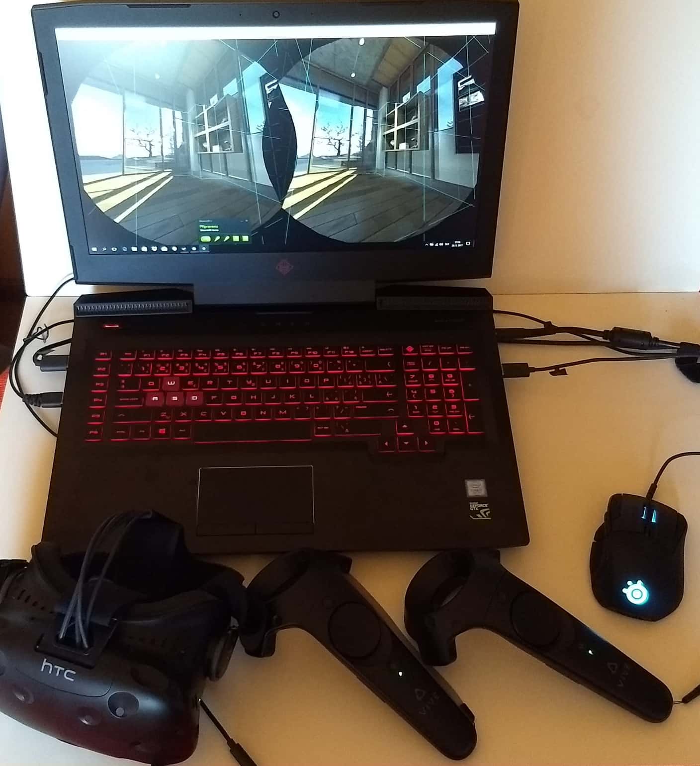 HTC Vive sme otestovali aj s HP 17-an016nc s grafikou GTX1070