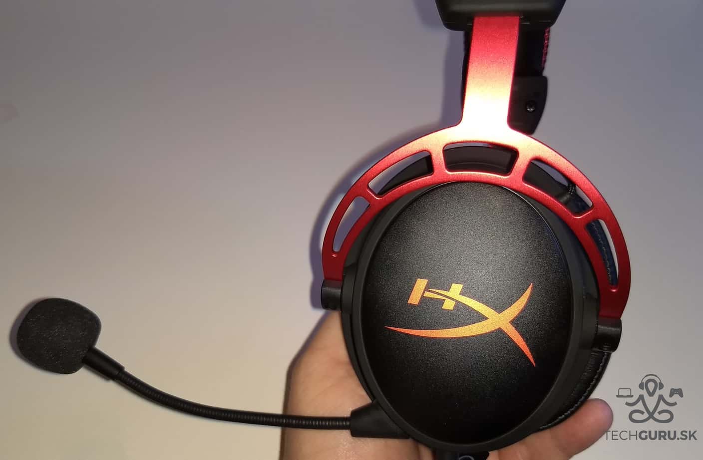 HyperX Cloud Alpha zboku