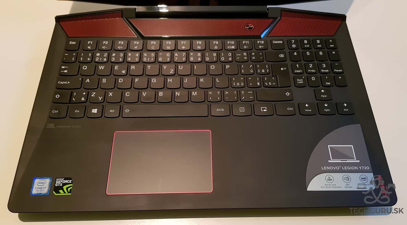 Lenovo Legion Y720 spodná časť