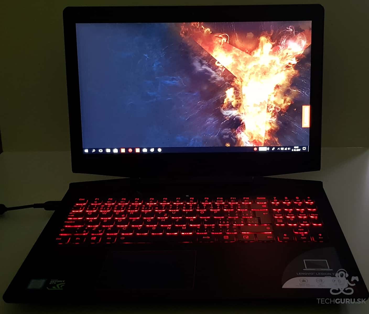 Lenovo Legion Y720 klávesnica