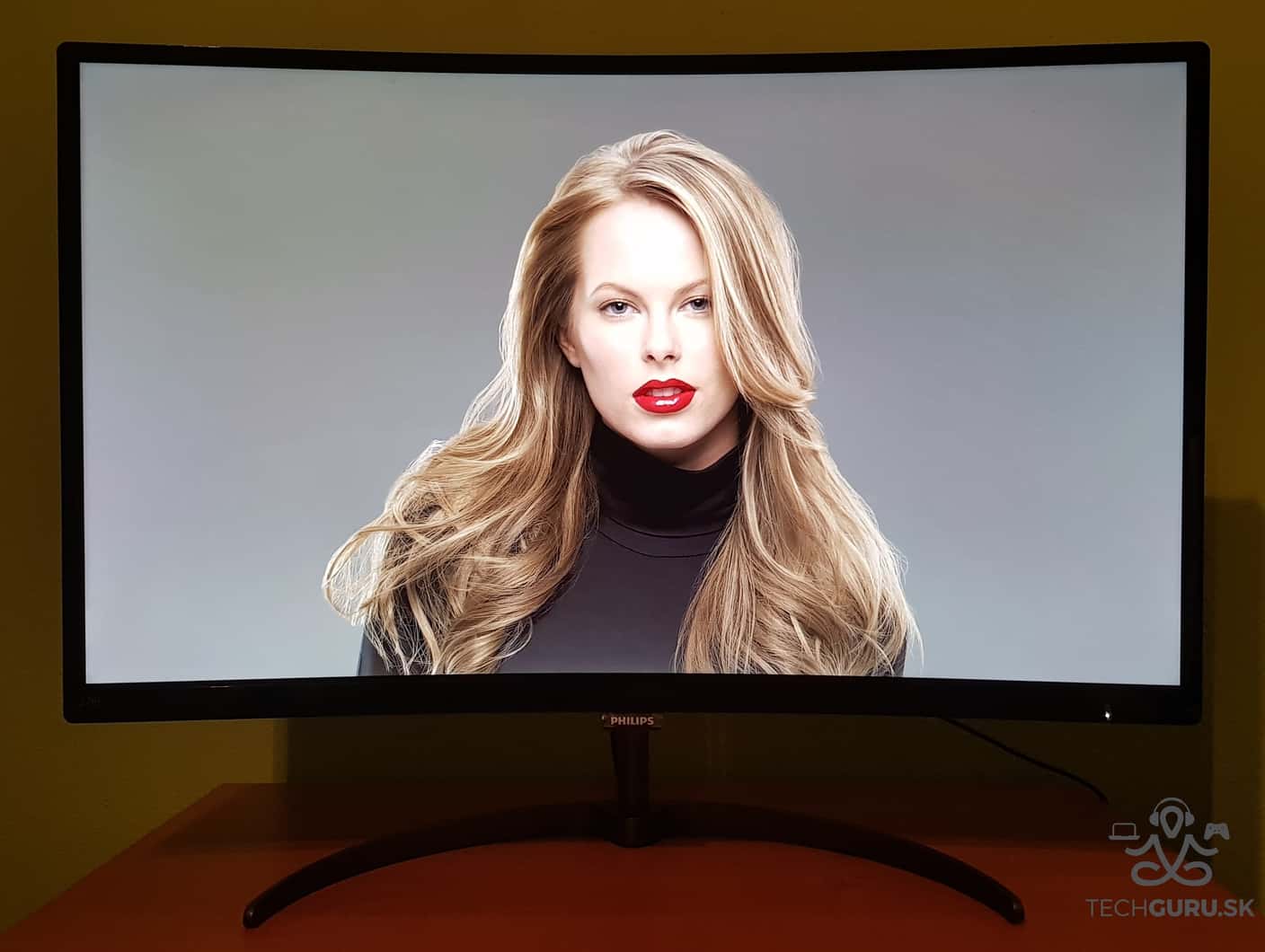 Philips 278E8QJAB/00 zakrivenie