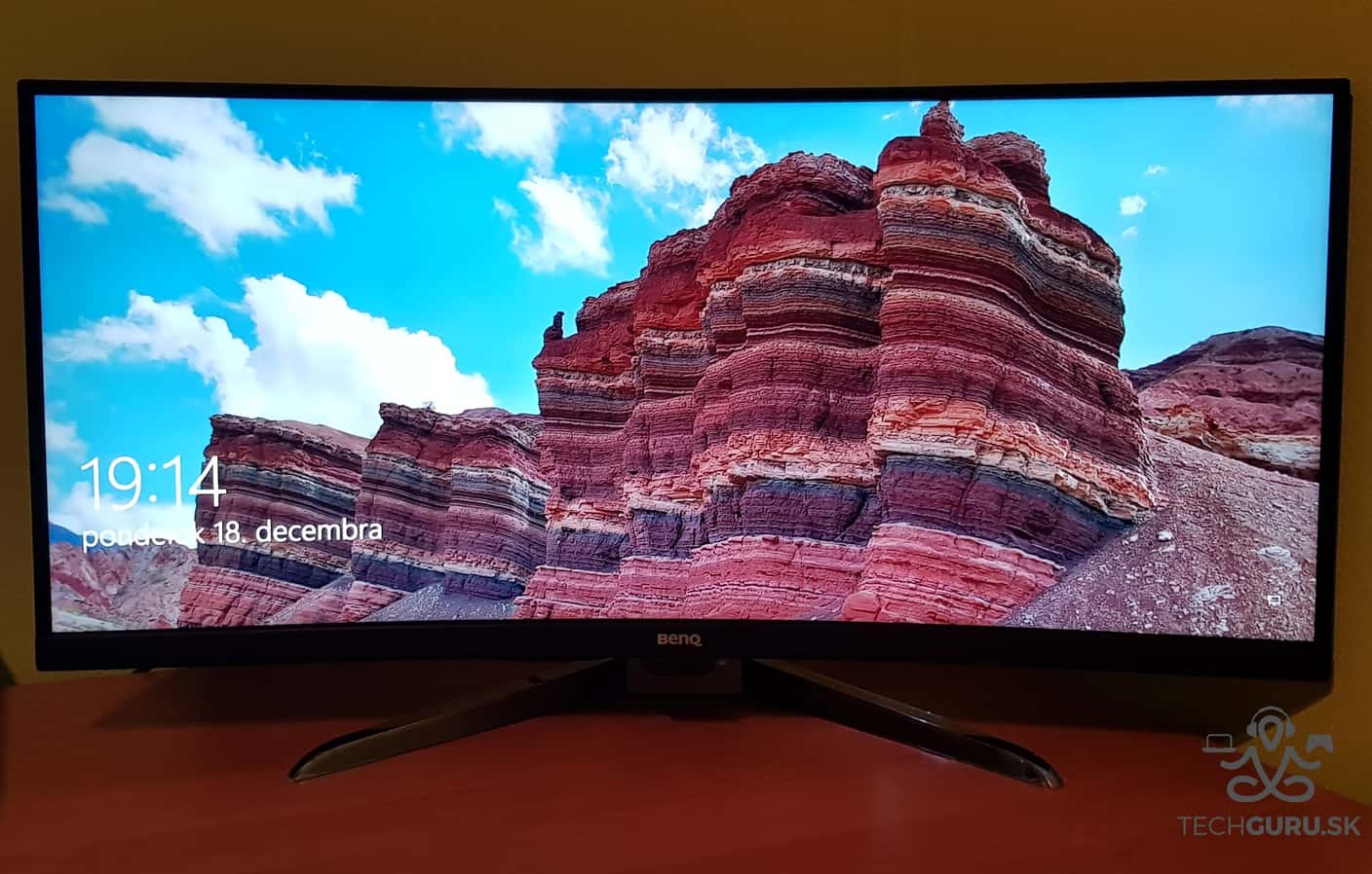 BenQ EX3501R celkový pohľad