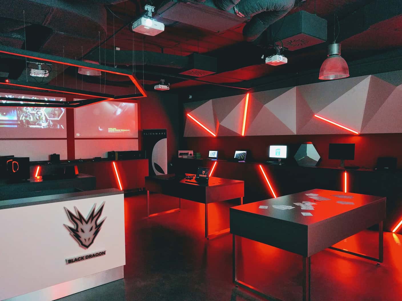 Black Dragon showroom 01