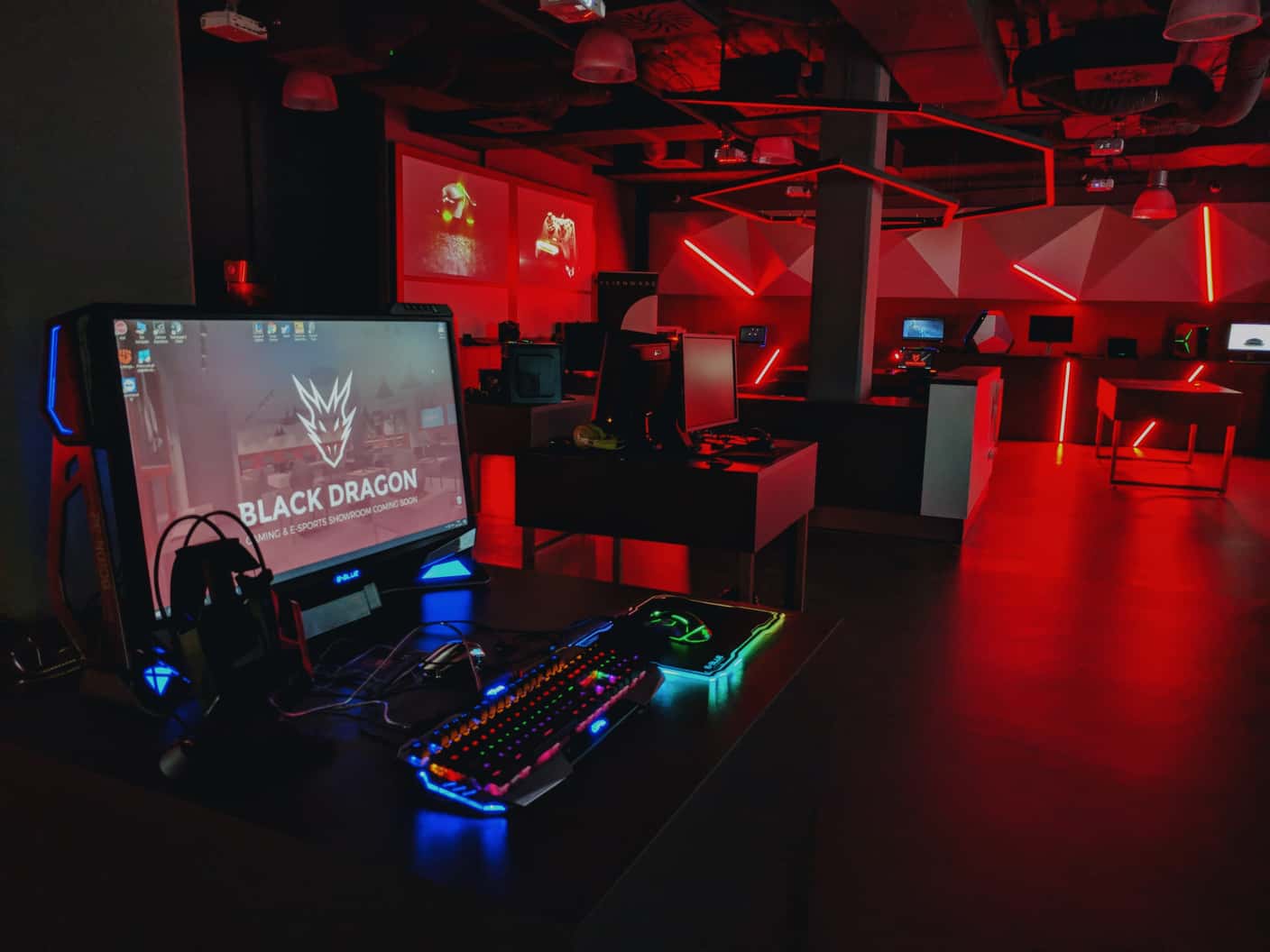 Black Dragon showroom 03