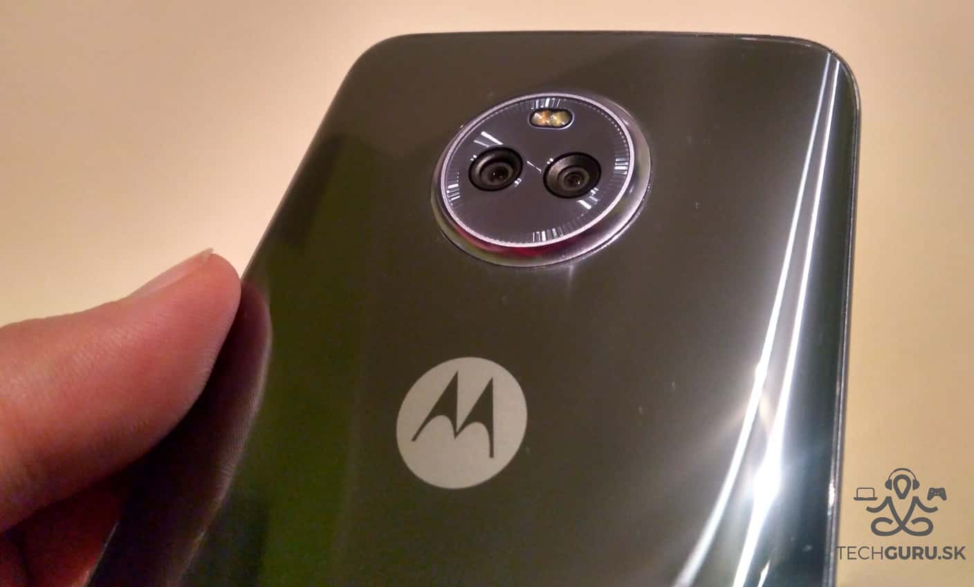 Lenovo Moto X4 zadný foťák
