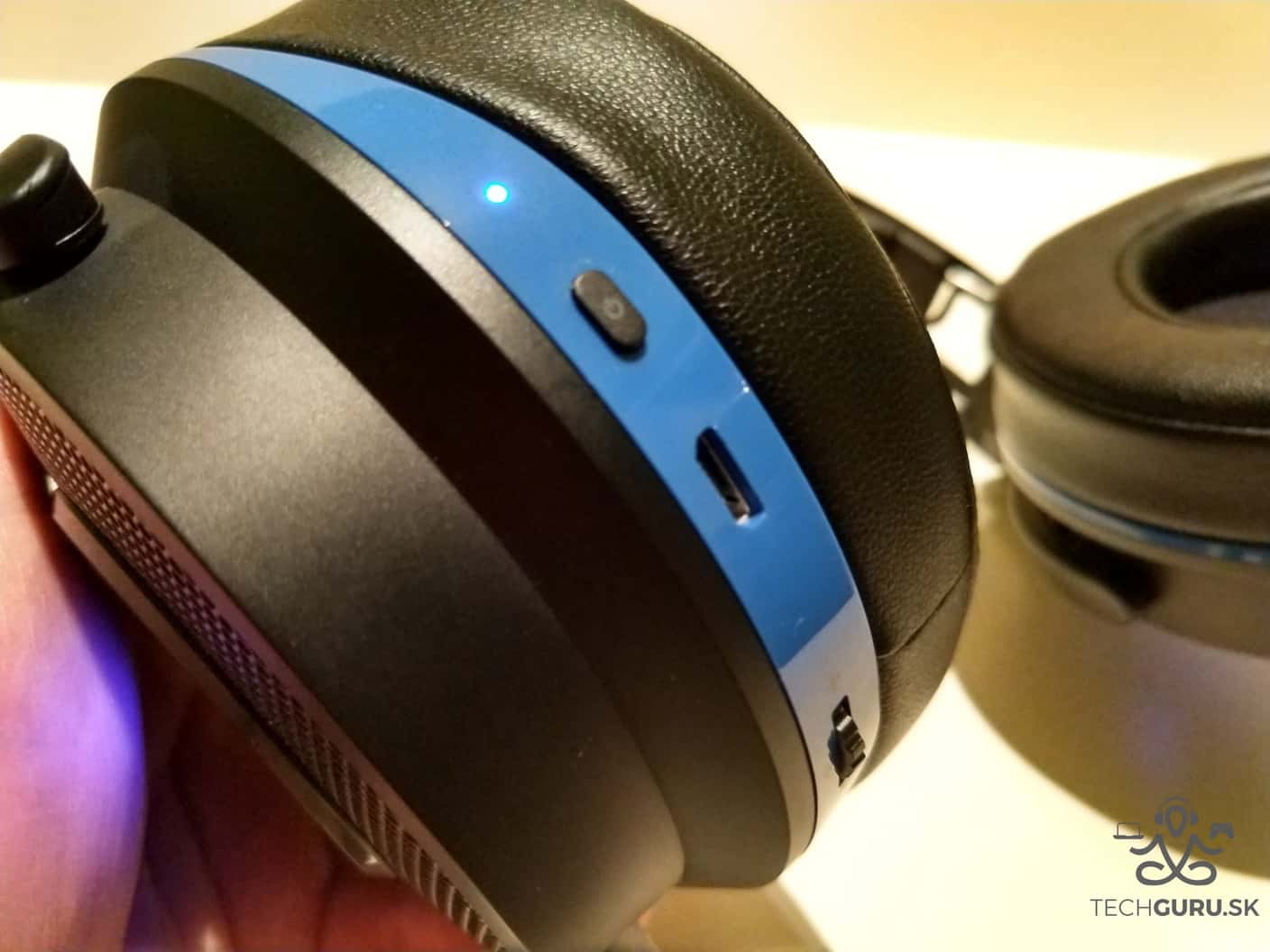 Razer Thresher 7.1 ovládanie vľavo