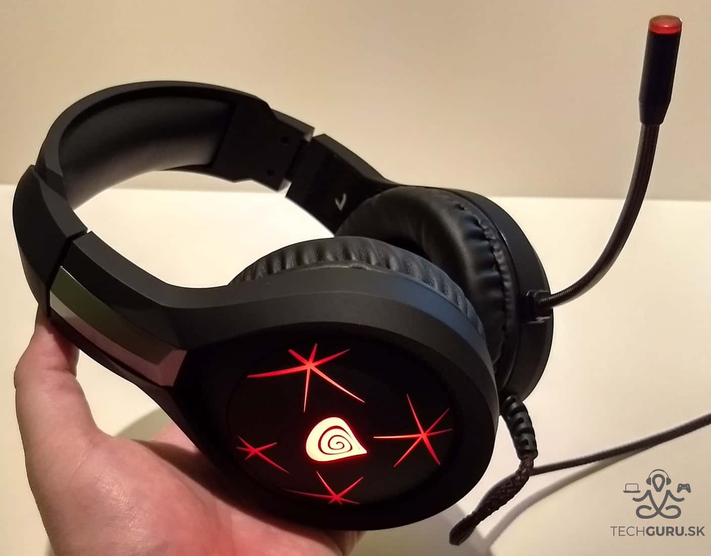 Genesis Cobalt 300 headset 06