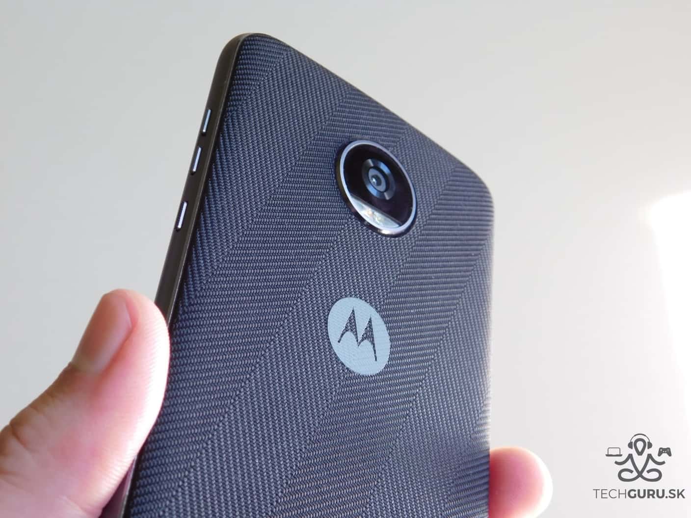 Motorola Moto Z2 Play a motomods - s krytom