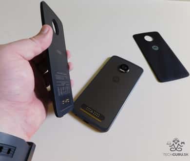 Motorola Moto Z2 Play a motomods - TurboPower Pack 02