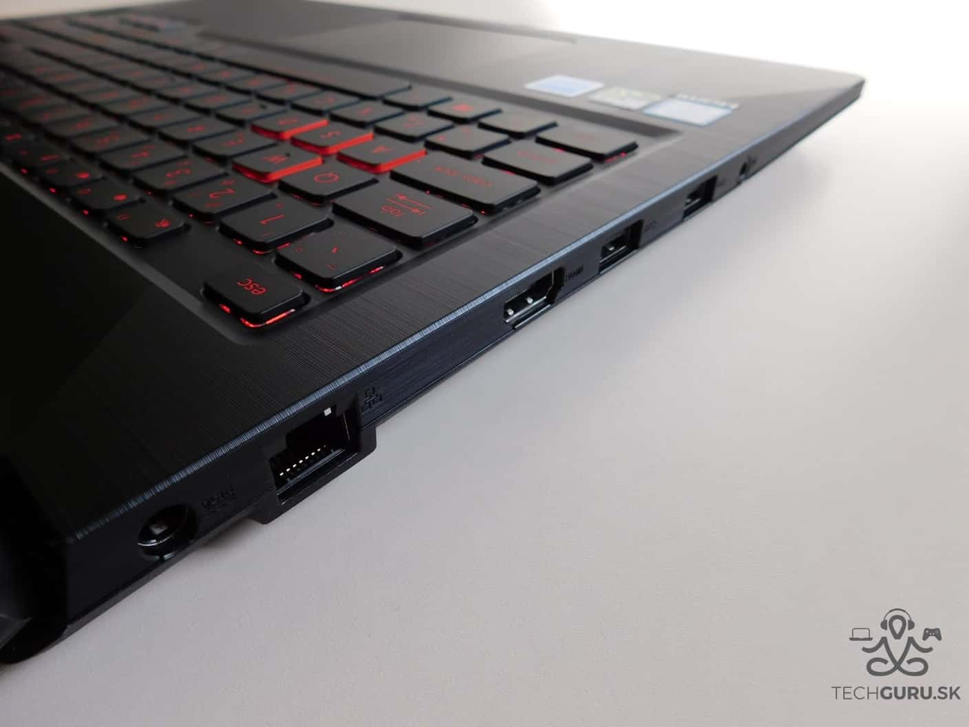 Asus FX503V recenzia 07