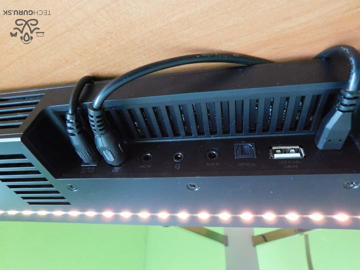Creative Sound BlasterX Katana LEDky a porty