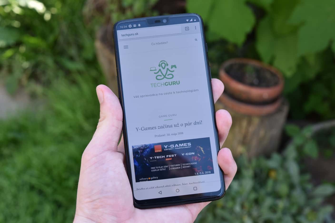 OnePlus 6 displej v tieni.