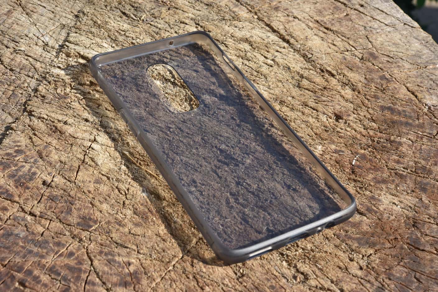 Pribalené priehľadné púzdro OnePlus 6.