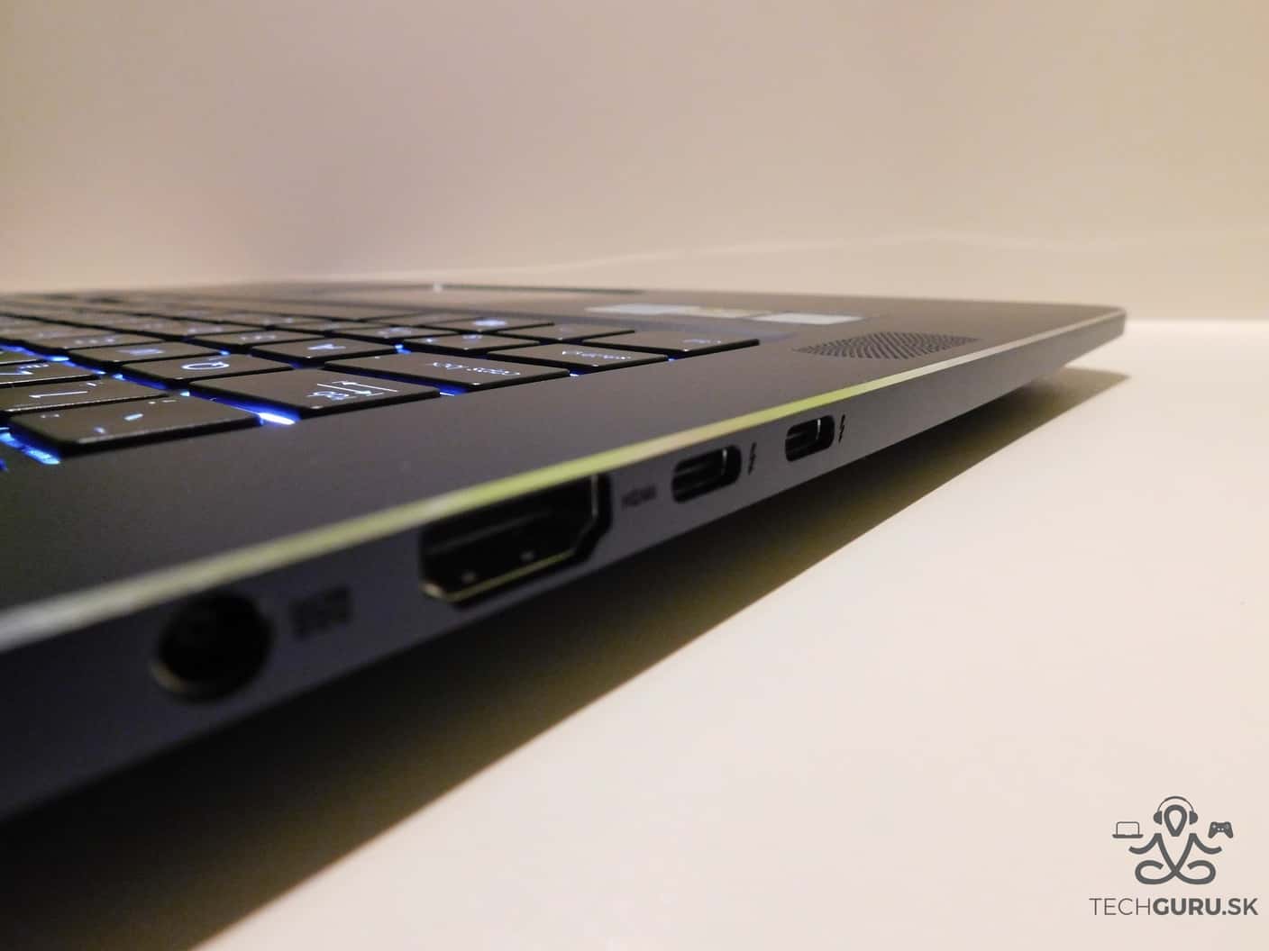 ZenBook Pro UX550V recenzia 05