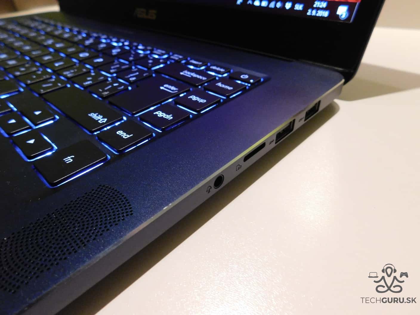 ZenBook Pro UX550V recenzia 04
