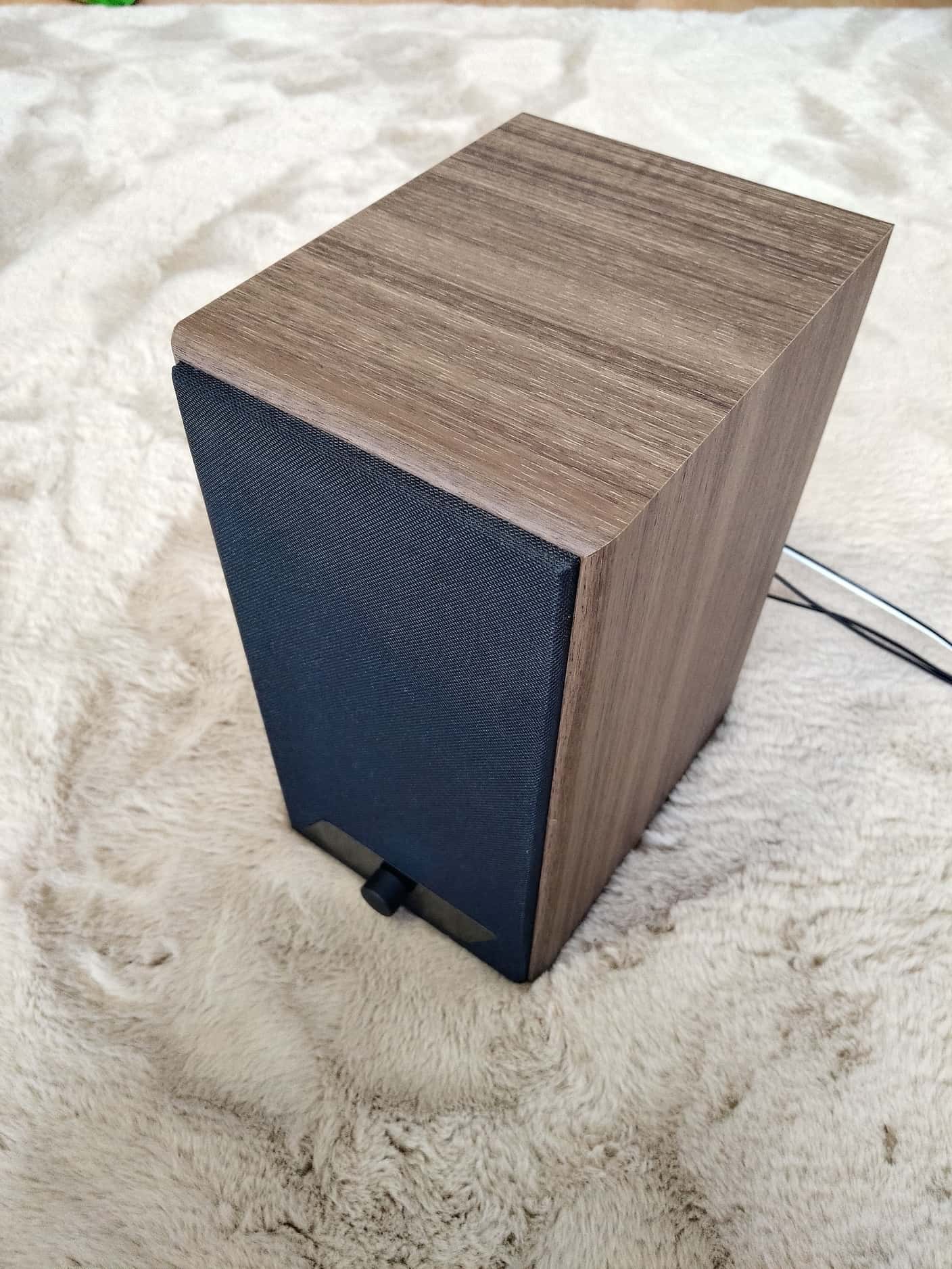 AQ M24 BT recenzia pohľad zhora
