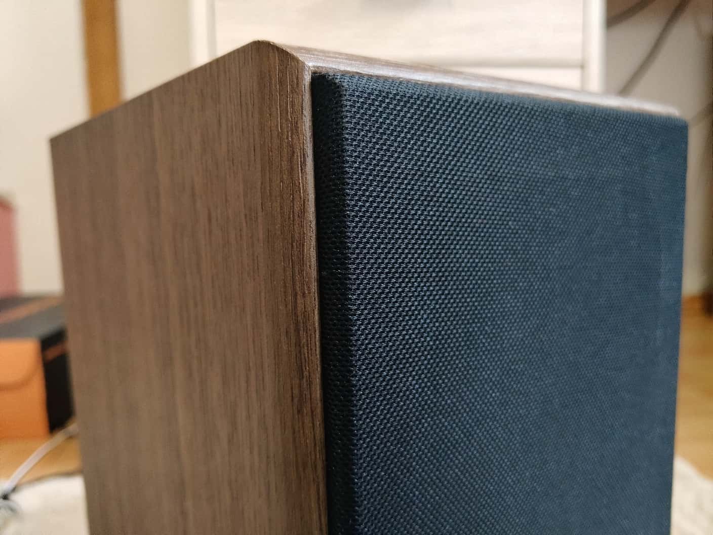 AQ M24 BT recenzia detail