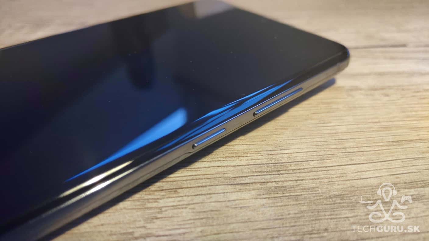 Samsung Galaxy S20 Ultra 5G recenzia tlačidlá