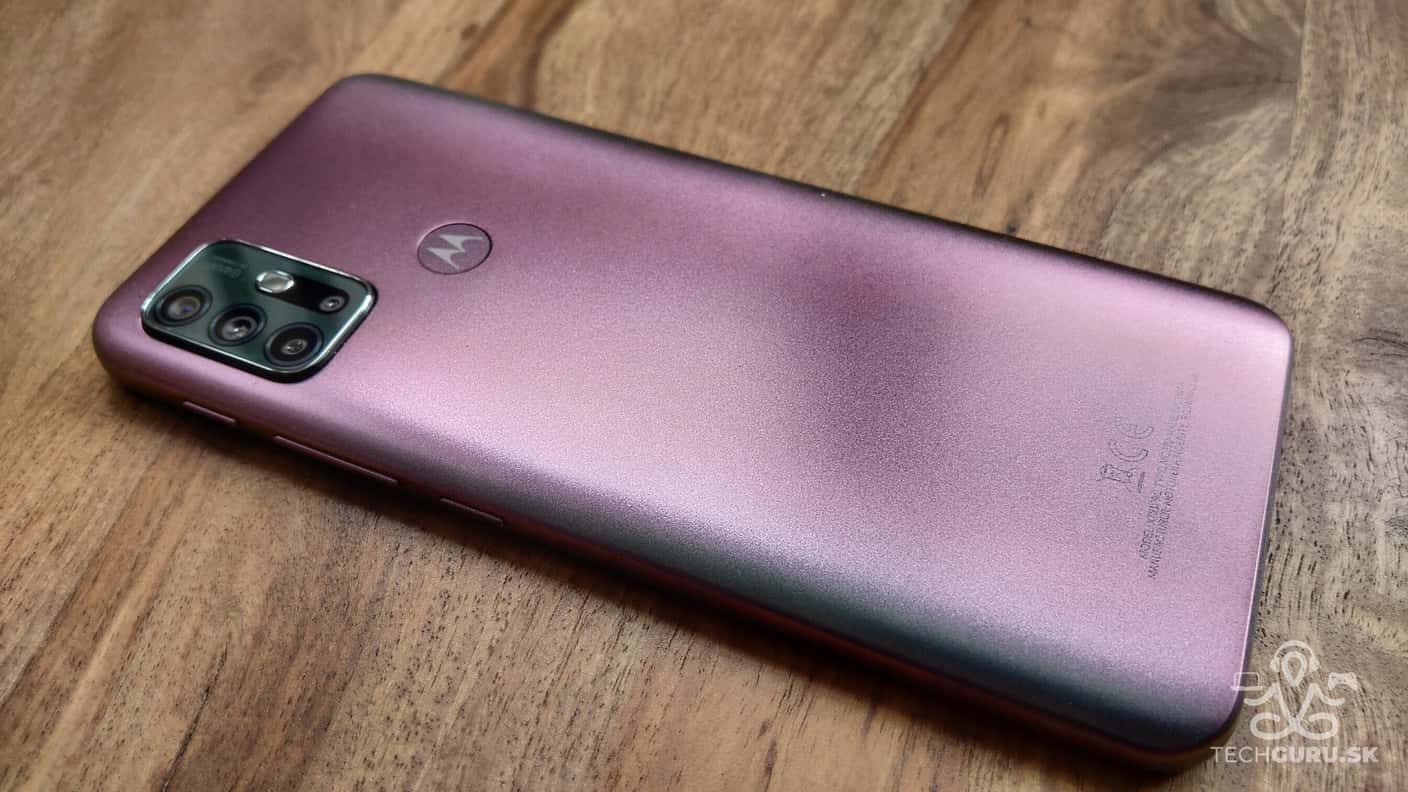 moto g30: unikátny 90 Hz displej, 64 MPx foťák a perleťové telo