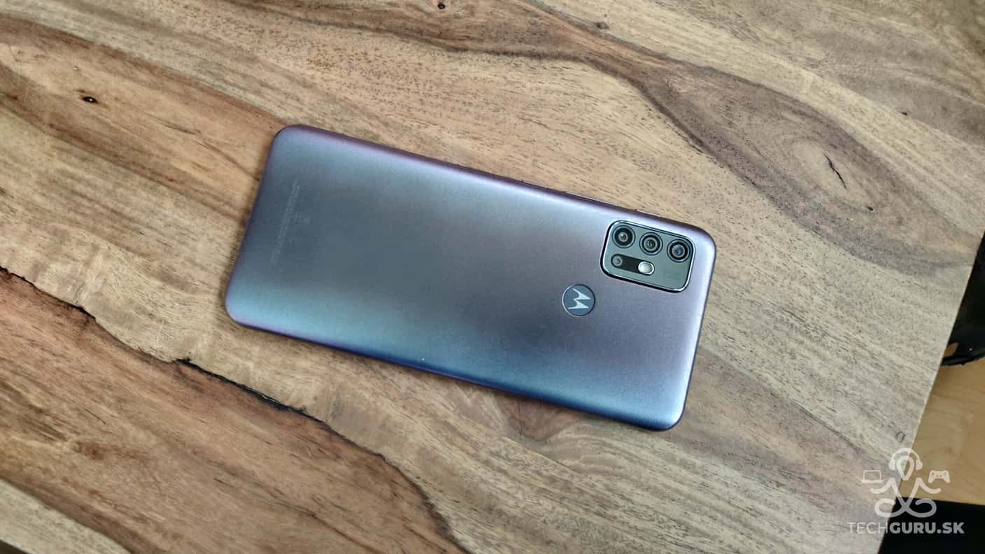moto g30: unikátny 90 Hz displej, 64 MPx foťák a perleťové telo