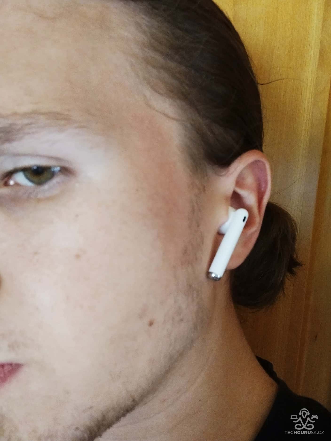 Huawei FreeBuds 4 sluchadlo v uchu