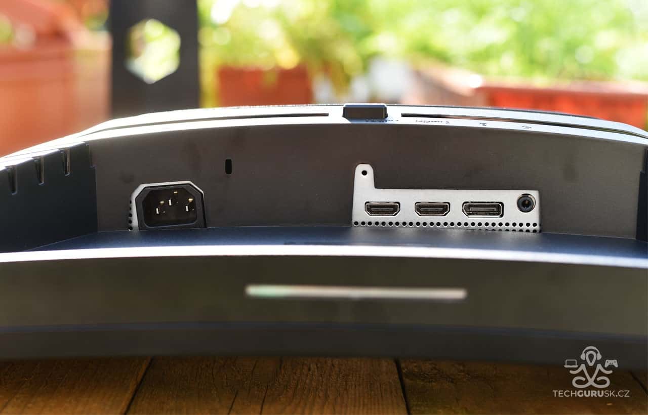 Dell S3222DGM vstupy a vystupy
