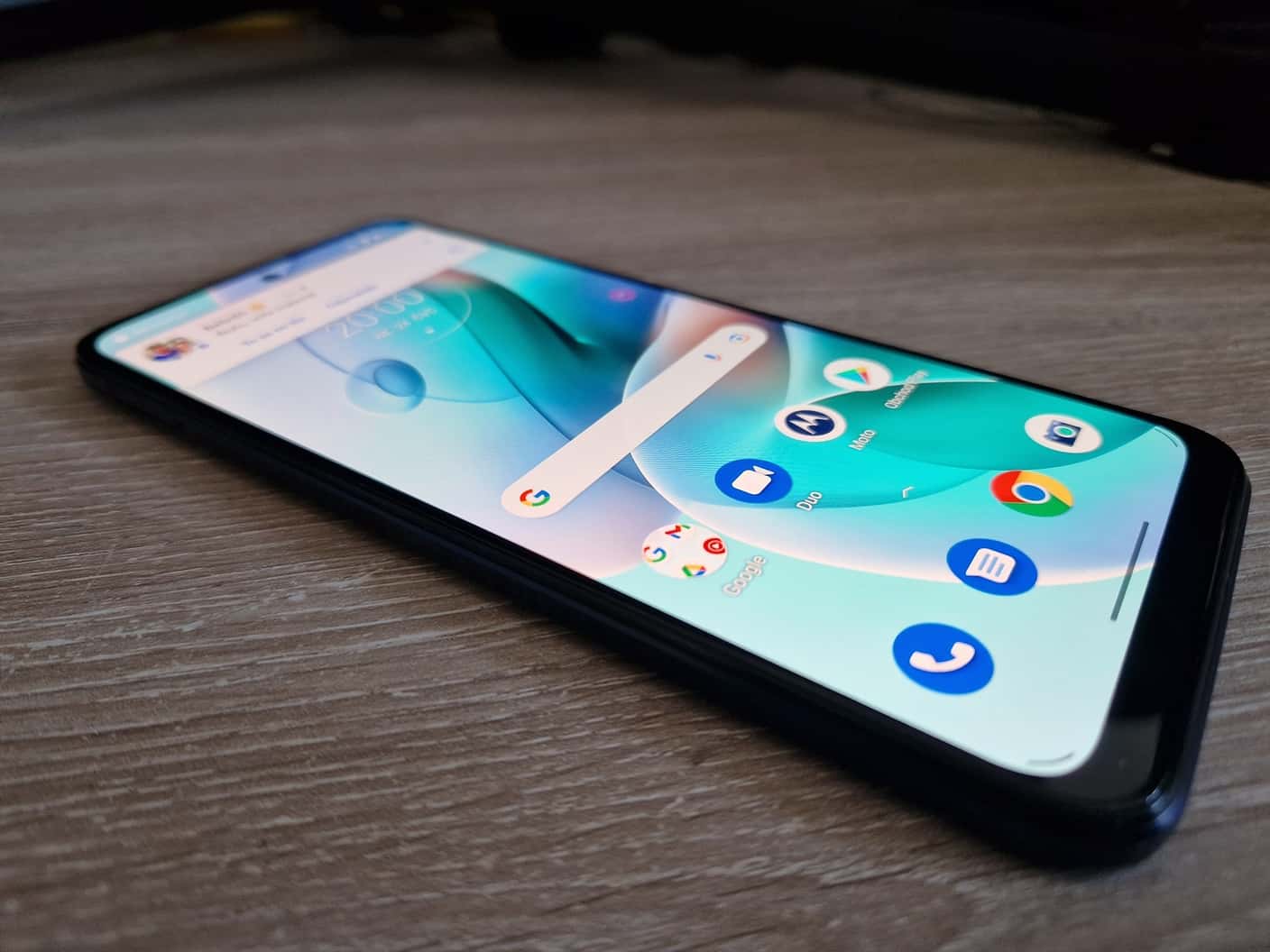 Motorola moto g41 – OLED displej, tenké telo a dobrý foťák