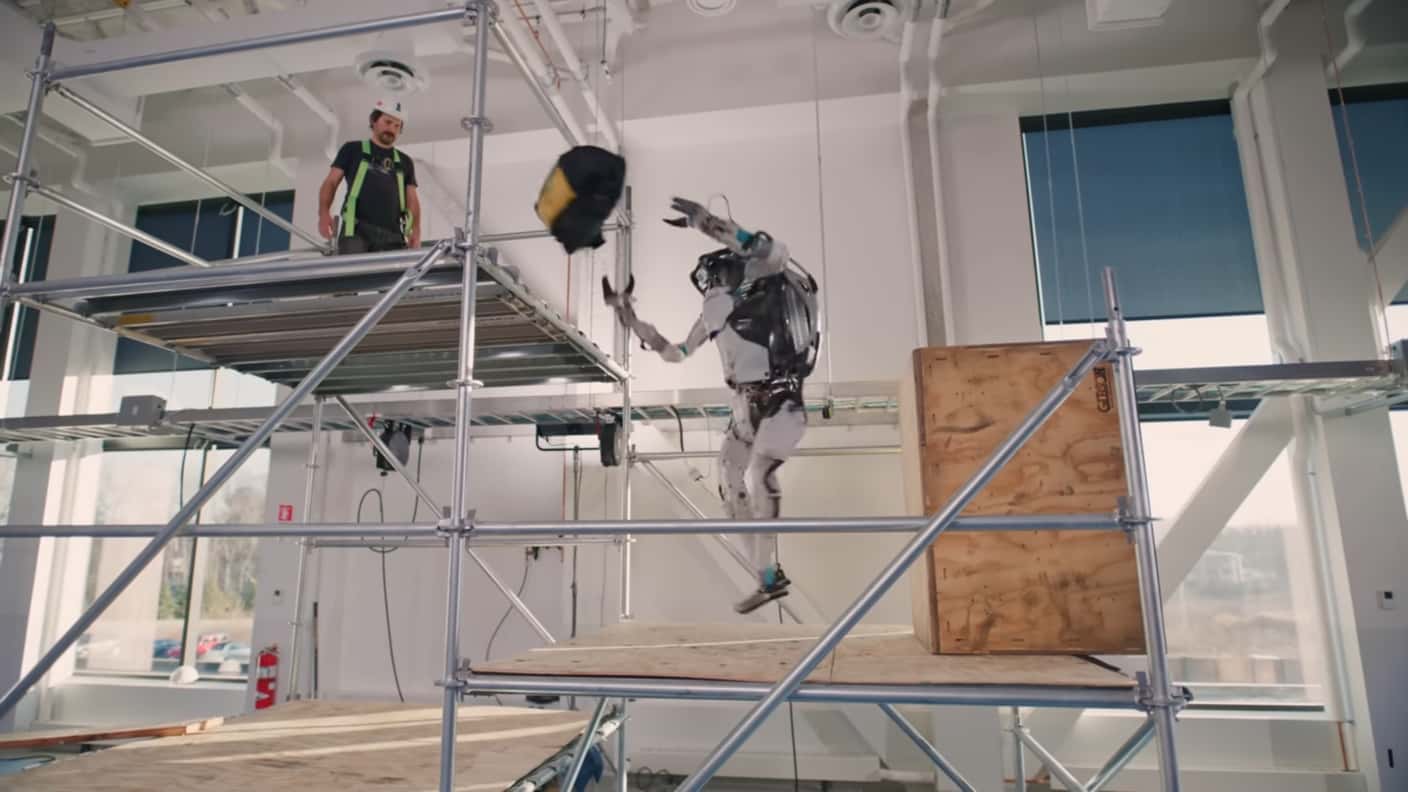 VIDEO: Robot Atlas už môže pomáhať na stavbe
