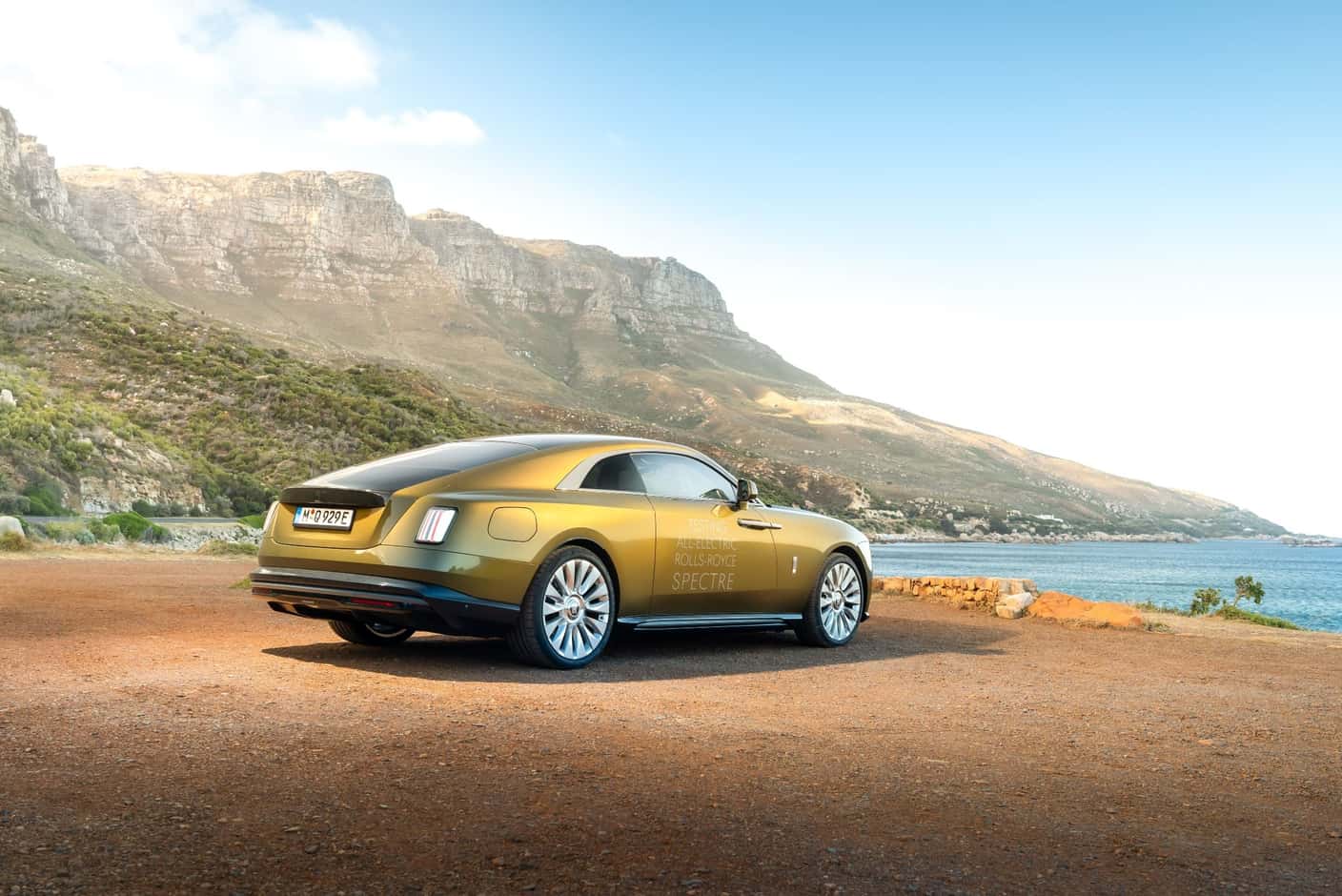 Elektrický Rolls-Royce Spectre si môžete zaobstarať už tento rok