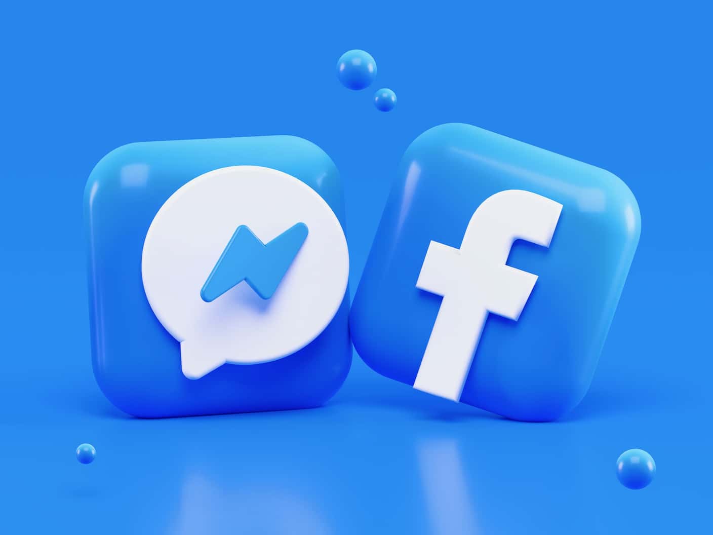 Facebook umiera? Spája sa s Messengerom do jednej apky a Meta zdôrazňuje, že nie je mŕtvy