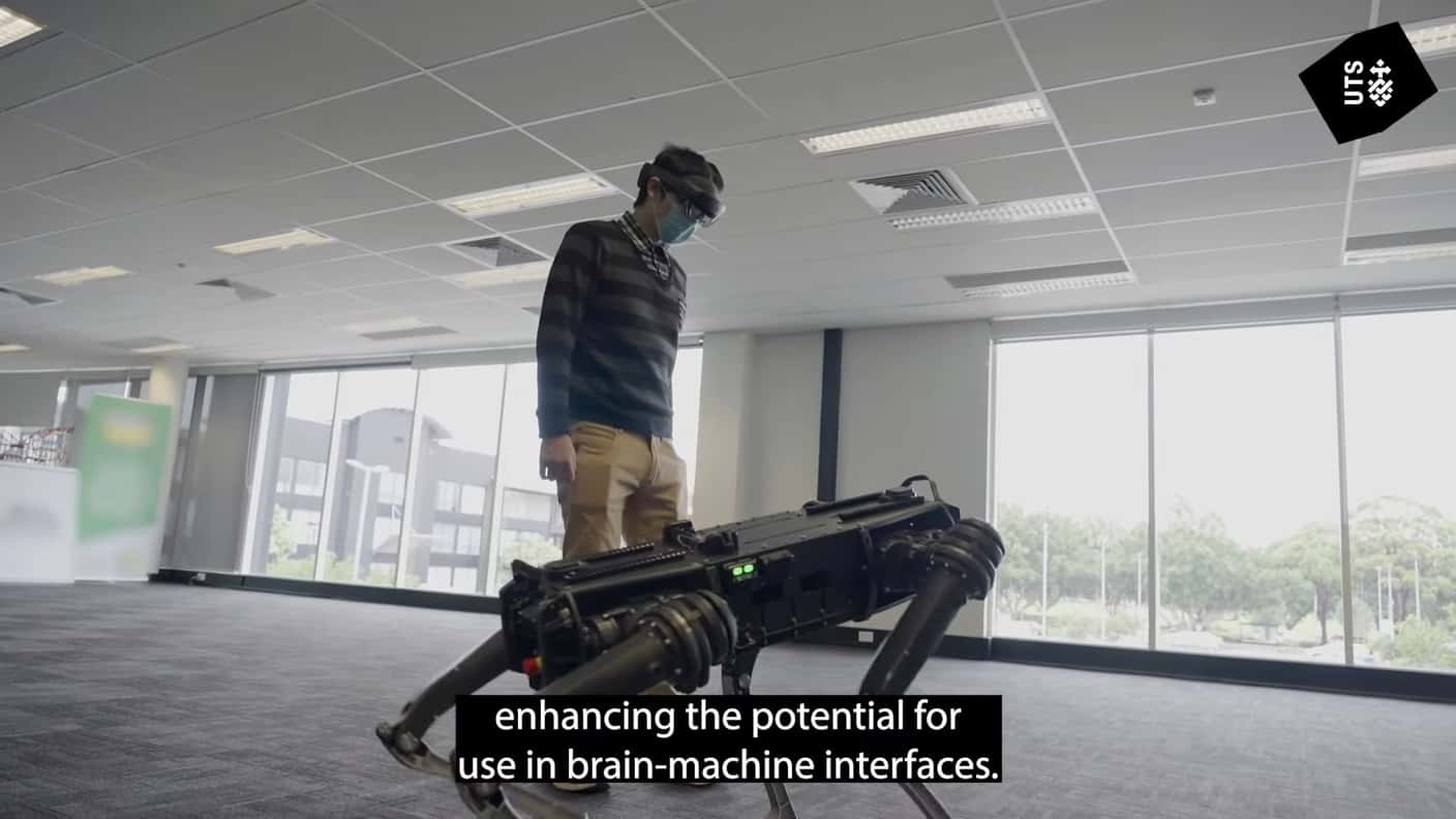 Senzor z grafénu má umožniť riadenie robotov myšlienkou