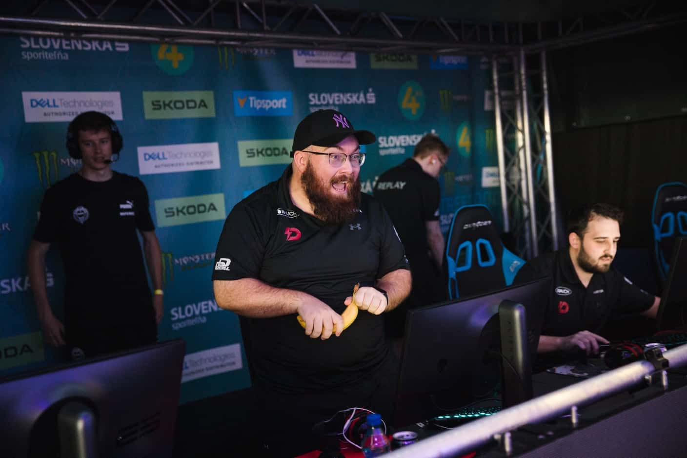 4ka Majstrovstvá SR v elektronických športoch & Autosalón AUTOSHOW Nitra v plnom prúde! Príďte sa pozrieť cez víkend do Nitry