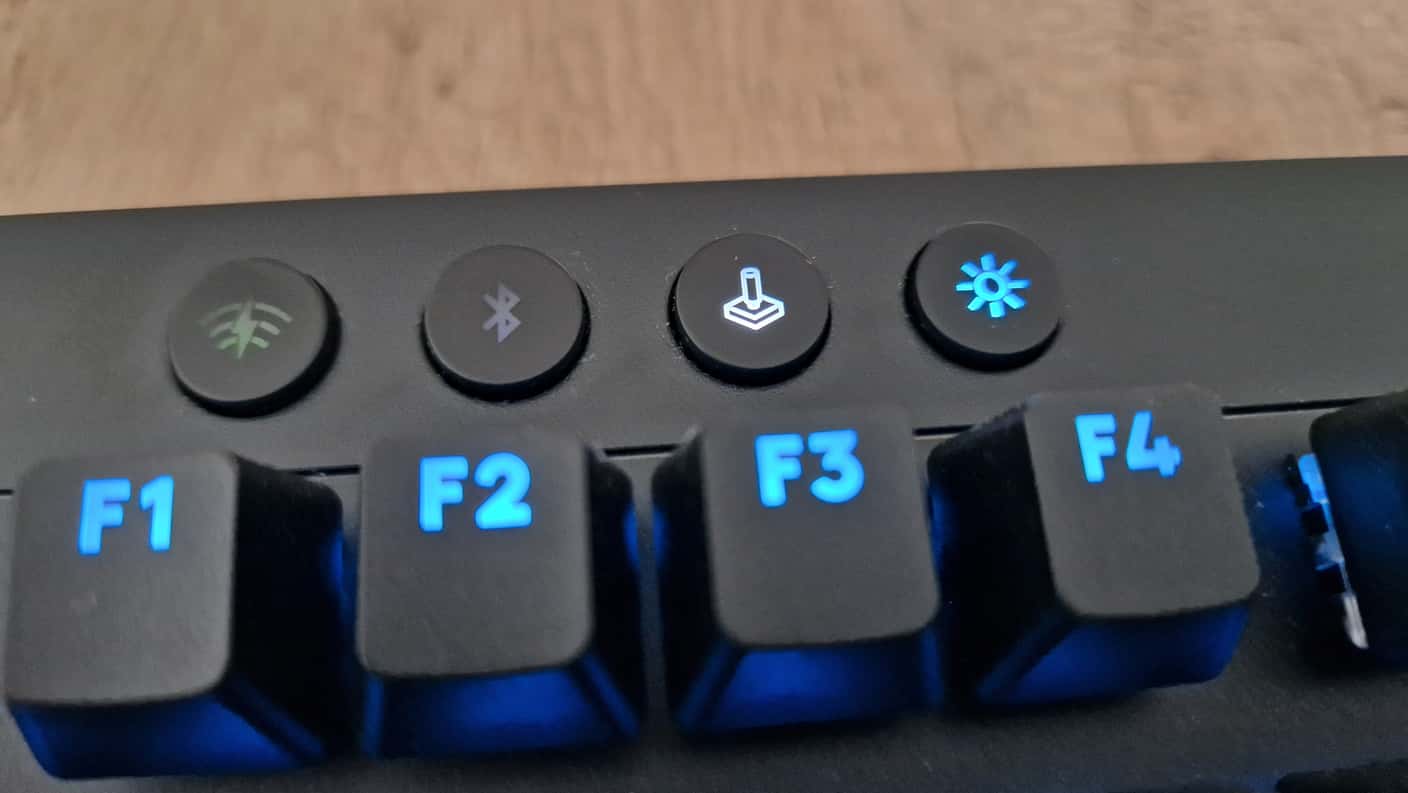 TIP na darček: Herná klávesnica Logitech G Pro X TKL Lightspeed