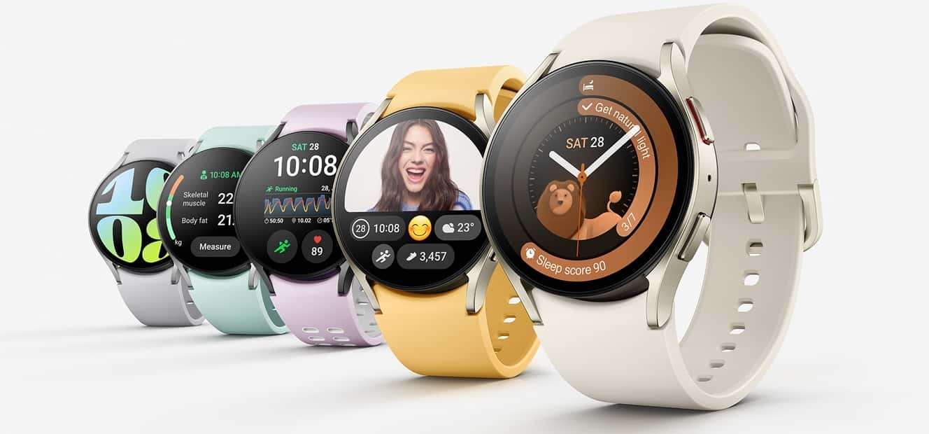Universal Gestures sú gestá na ovládanie hodiniek Galaxy Watch. Stačí zaťať päsť či spojiť prsty