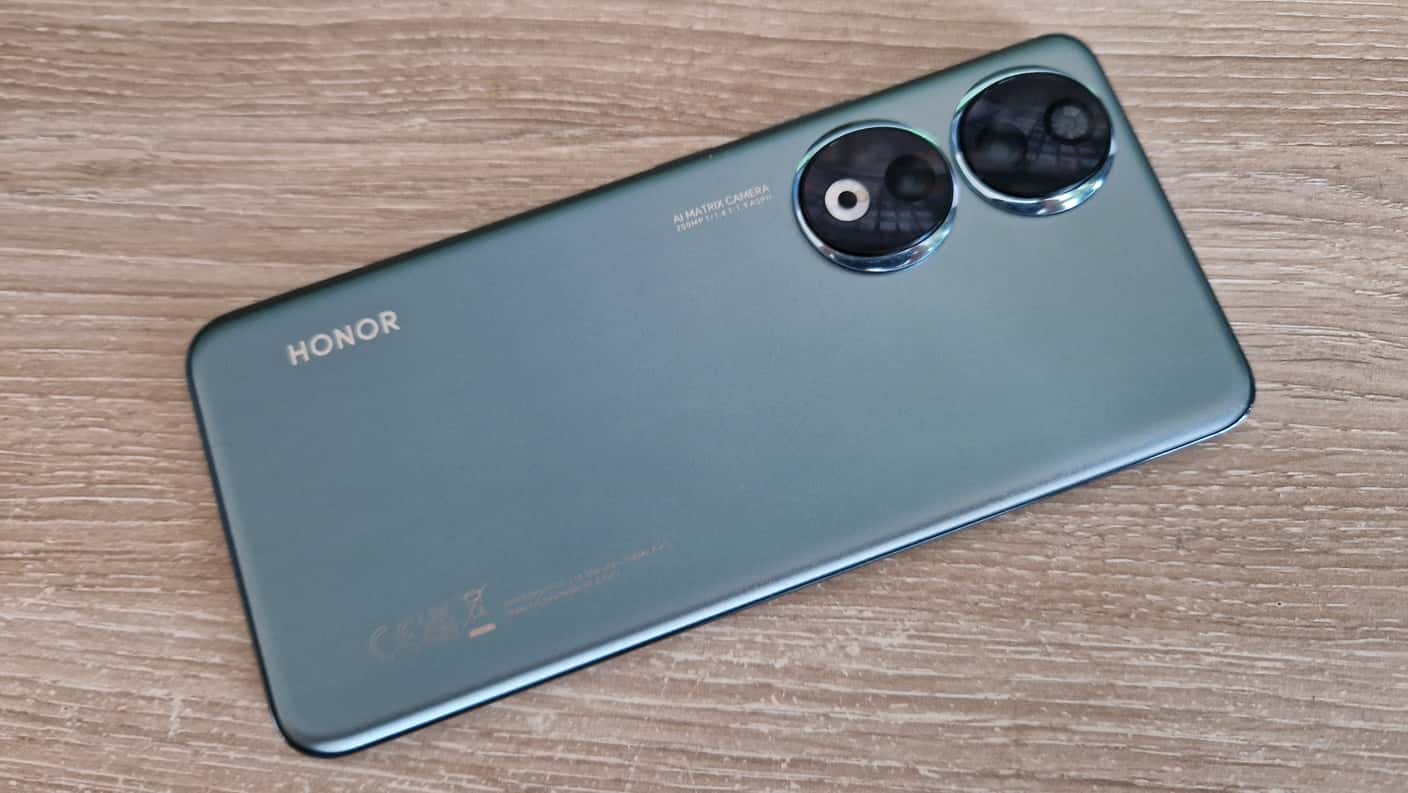 TEST: Honor 90 dýcha na krk vlajkovým lodiam