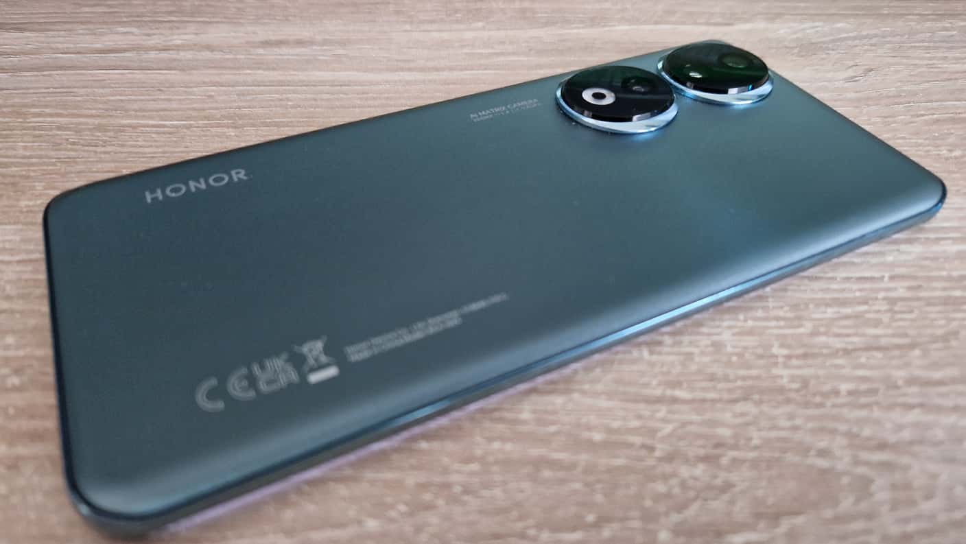 TEST: Honor 90 dýcha na krk vlajkovým lodiam