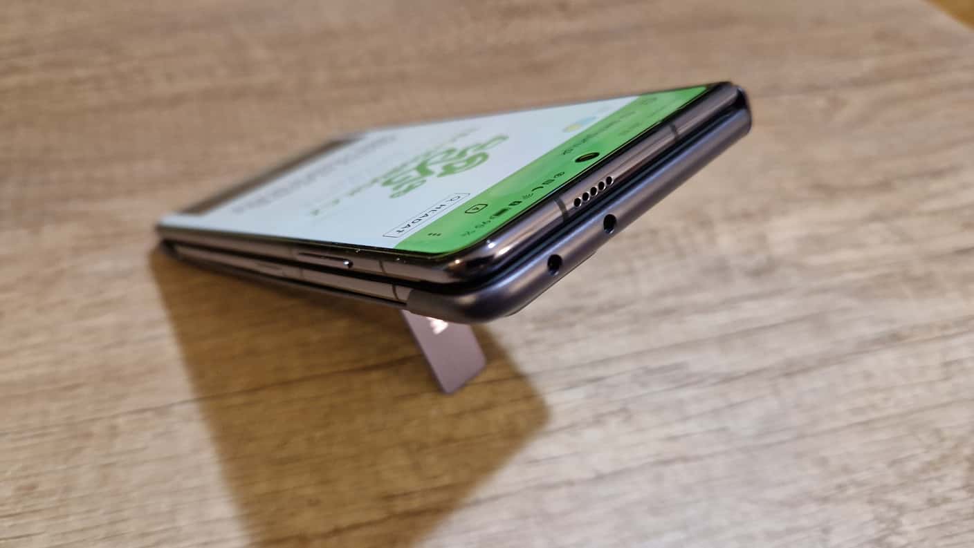 Honor Magic V2