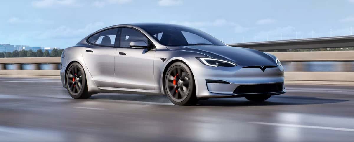 Tesla chce miliardu od bývalého dodávateľa za krádež obchodného tajomstva o batériách
